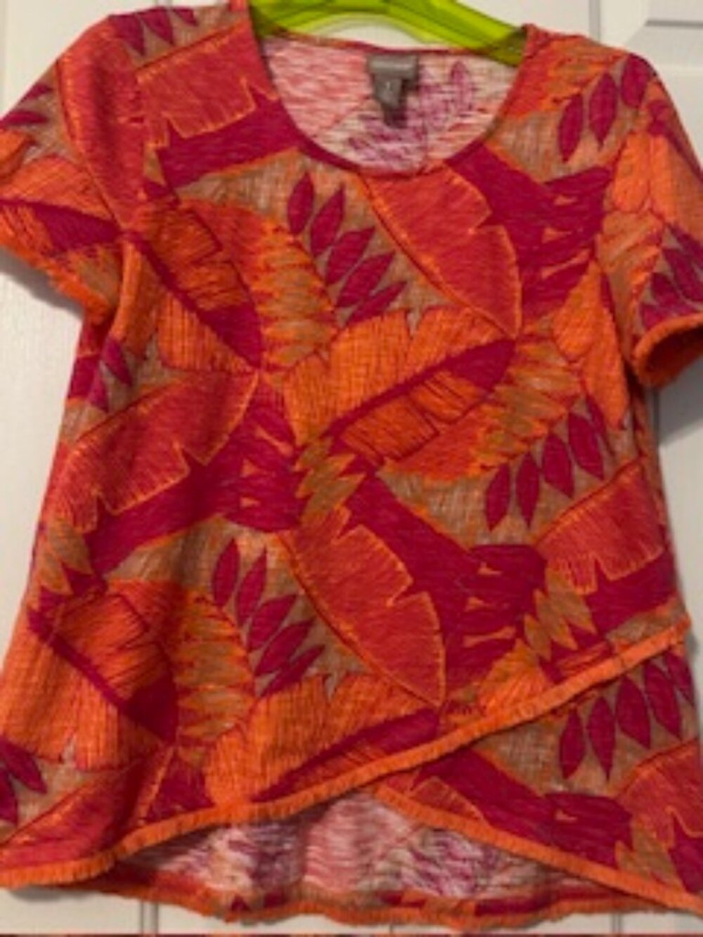 Chico's colorful, tropical, top with pretty details Sz 1